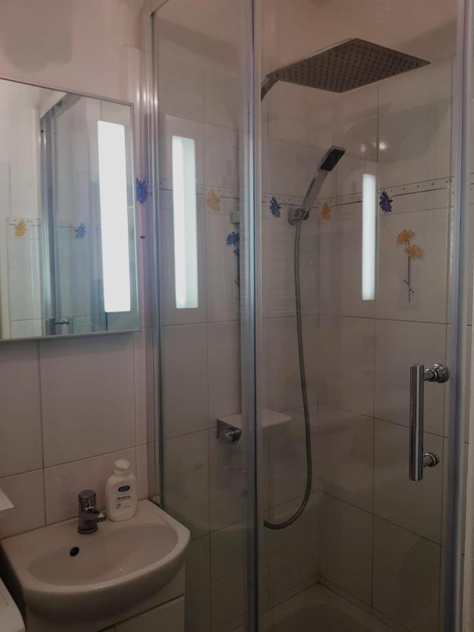Apartament Plac Trzech Krzyzy Varsovia Exterior foto